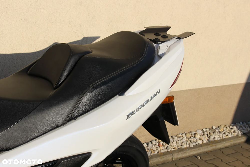 Suzuki Burgman - 25