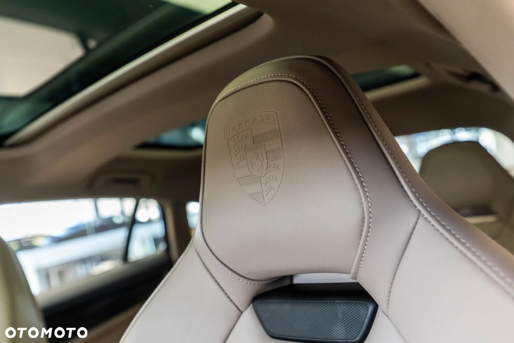 Porsche Panamera 4S E-Hybrid PHEV - 23