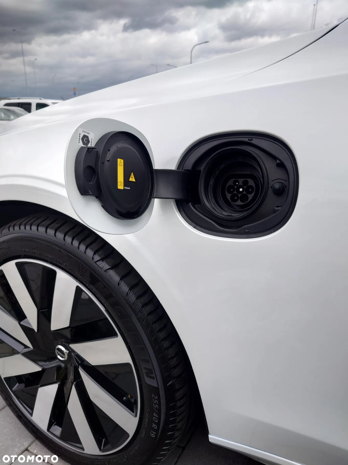 Volvo V90 T6 AWD Plug-In Hybrid Plus Dark - 12