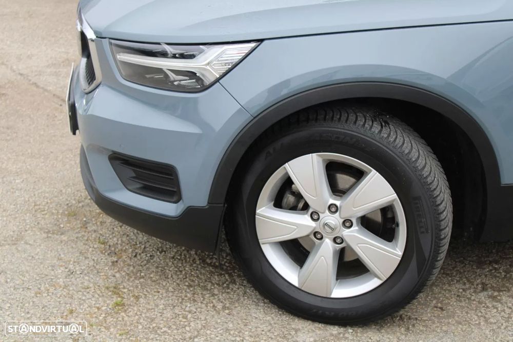 Volvo XC 40 2.0 D3 Momentum Geartronic - 5