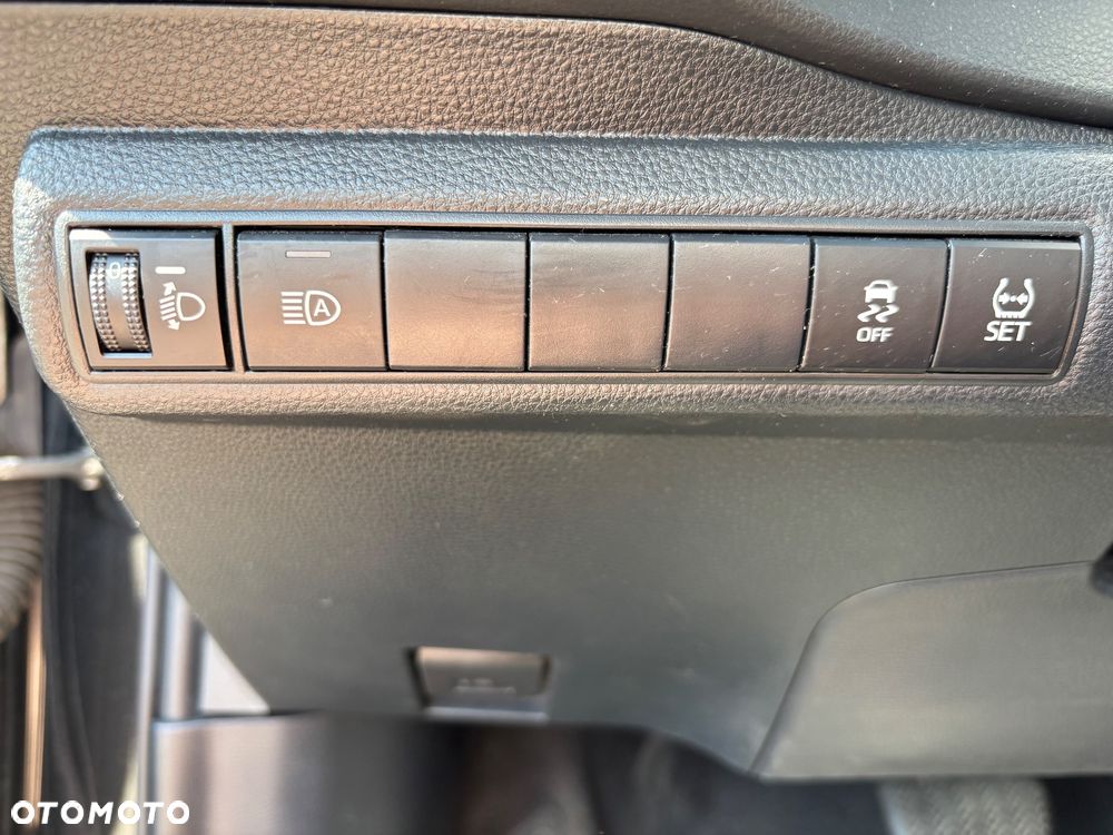 Toyota Corolla 1.8 Hybrid Comfort - 32