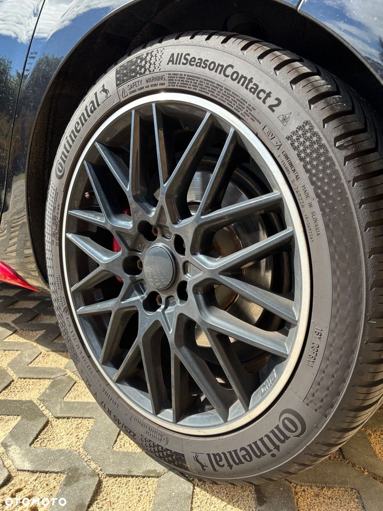 Volkswagen Golf - 16