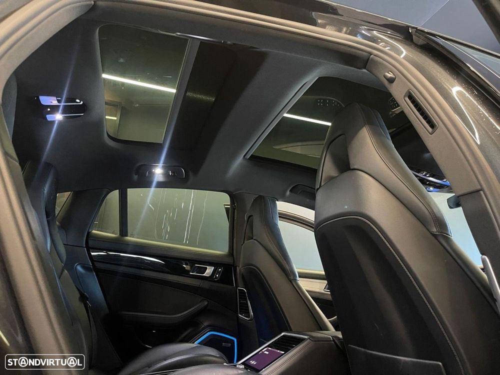 Porsche Panamera 4 E-Hybrid - 26
