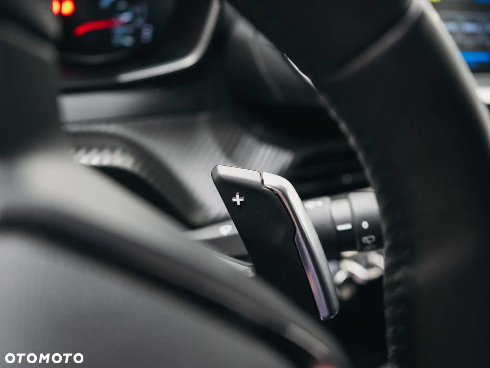 Peugeot 2008 1.5 BlueHDi Allure S&S EAT8 - 23