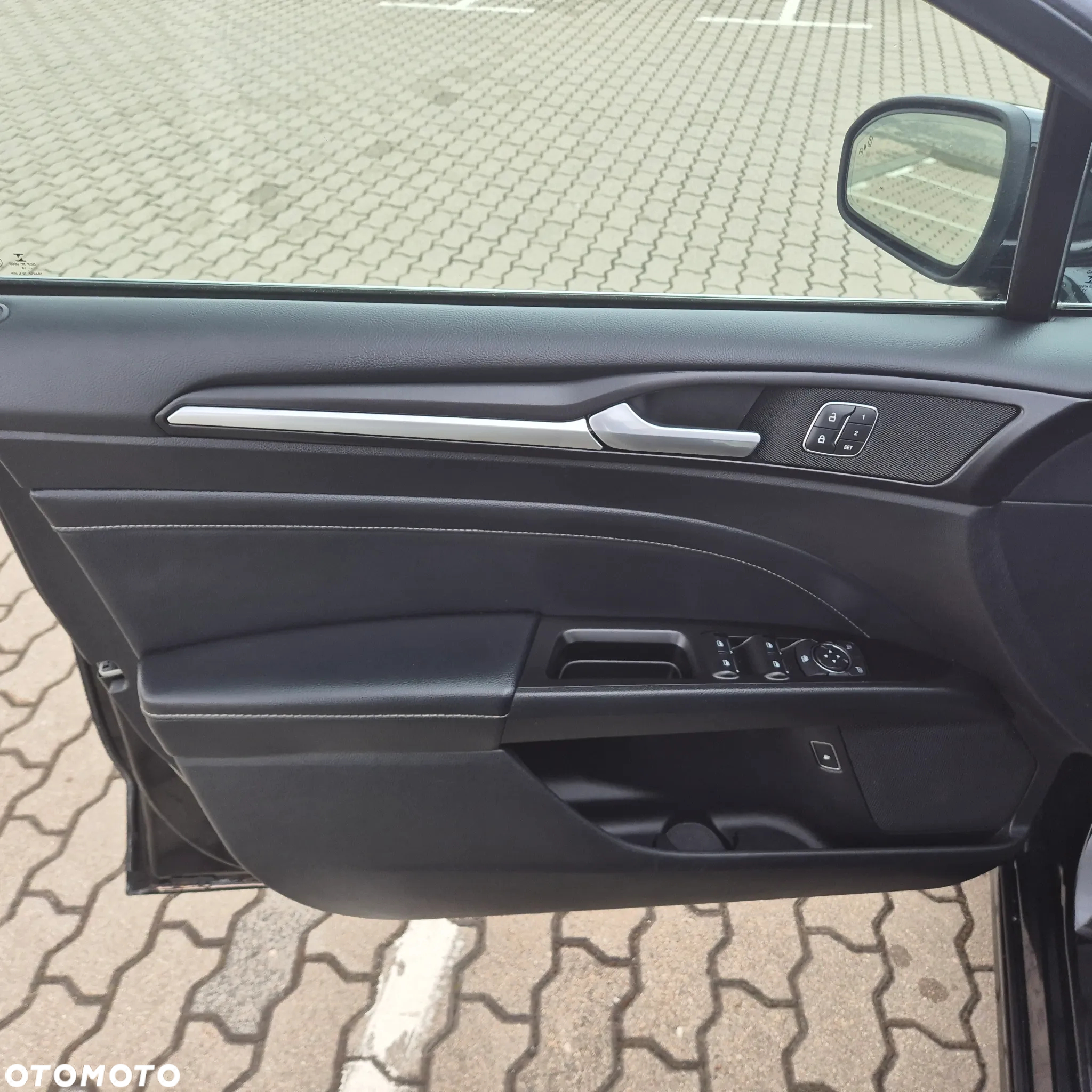 Ford Fusion - 15