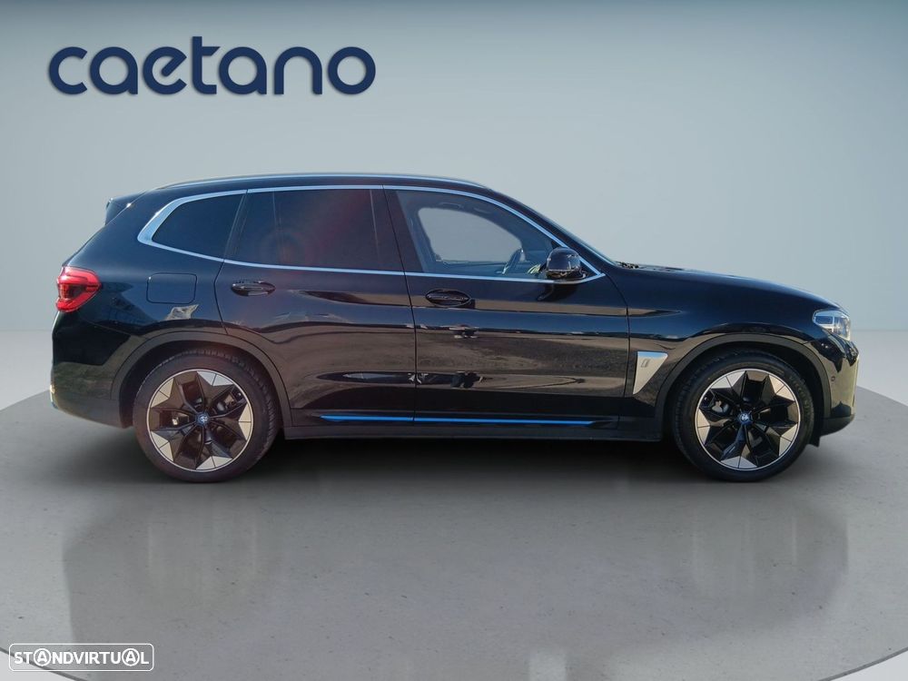 BMW iX3 Impressive - 9