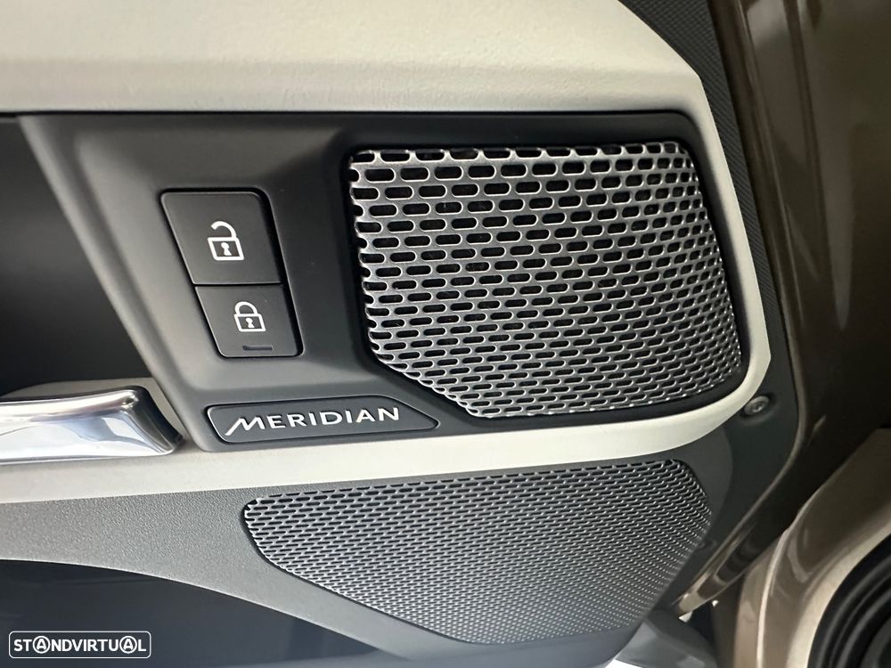 Land Rover Defender 3.0 I6 110 AWD X-Dynamic S - 16