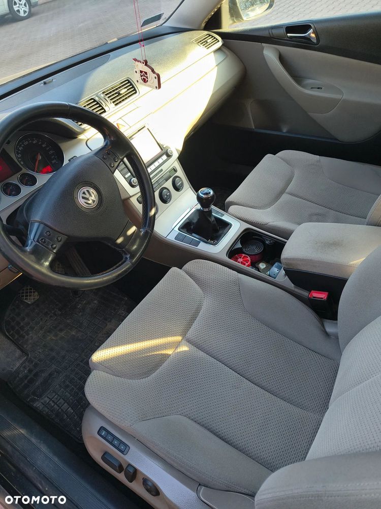 Volkswagen Passat - 6