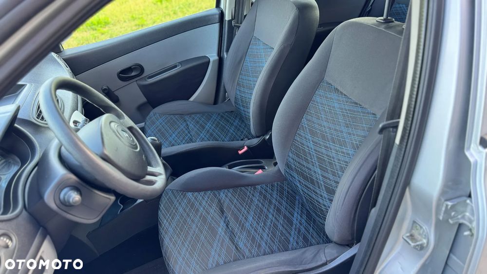 Renault Clio 1.2 16V Authentique - 14