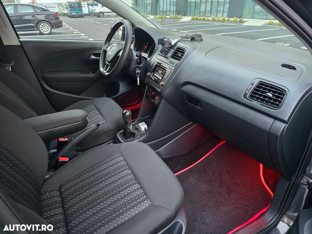 Volkswagen Polo 1.4 TDI CR BMT Comfortline - 10