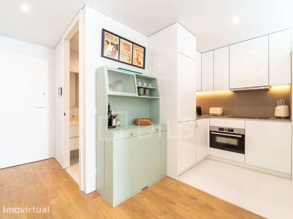 Apartamento T0 com varanda, garagem e arrumos em Matosinhos - Grande imagem: 2/37