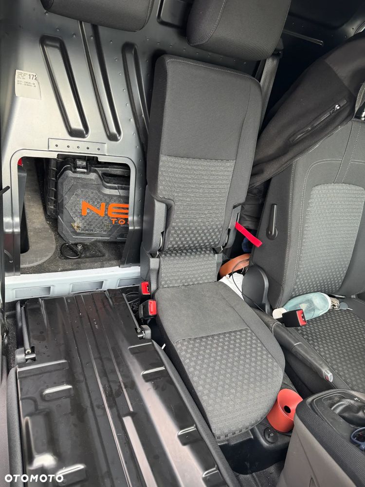 Ford TRANSIT CONNECT - 9