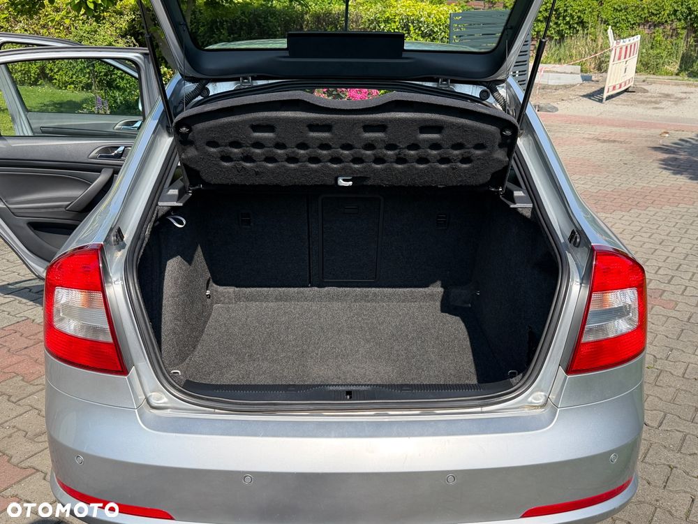 Skoda Octavia 2.0 TSI RS - 27