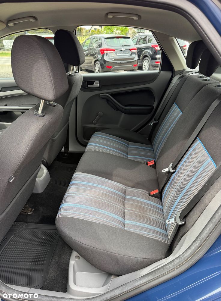 Ford Focus 1.4 16V Style+ - 15