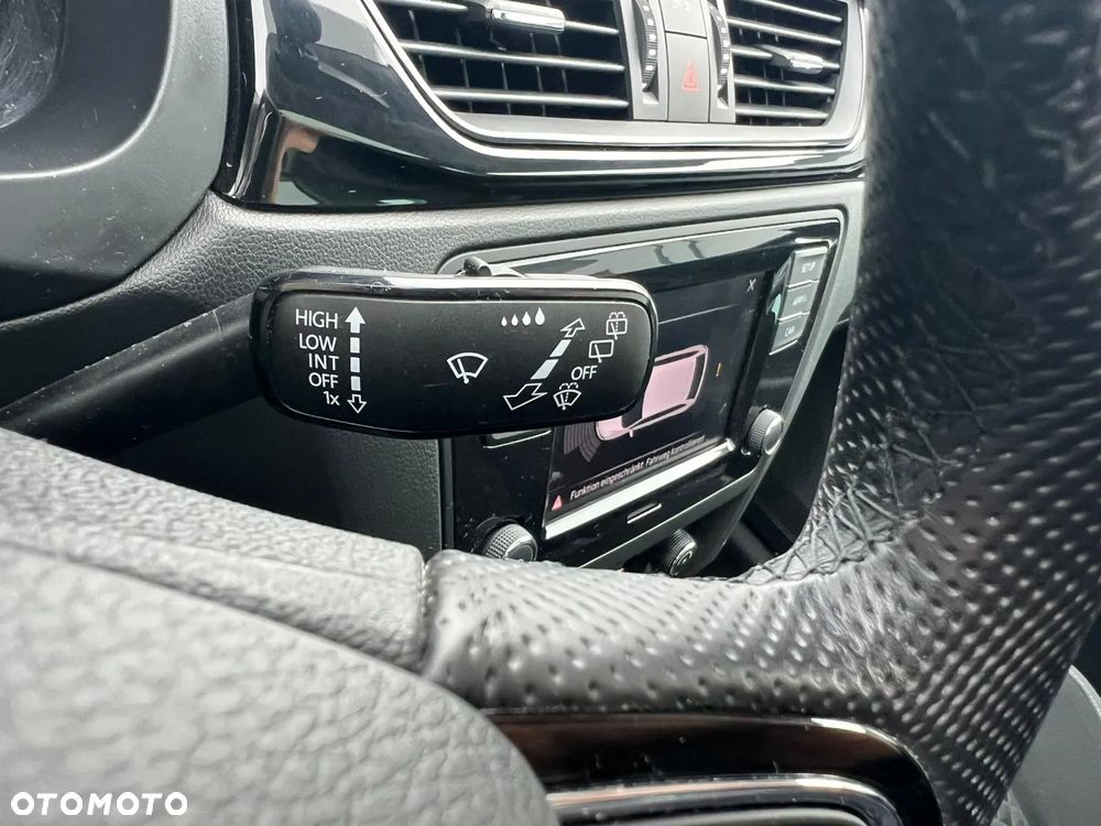 Skoda RAPID 1.0 TSI Style - 18