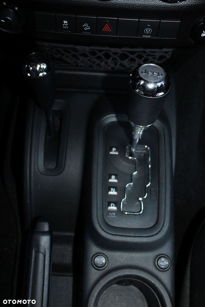 Jeep Wrangler - 30