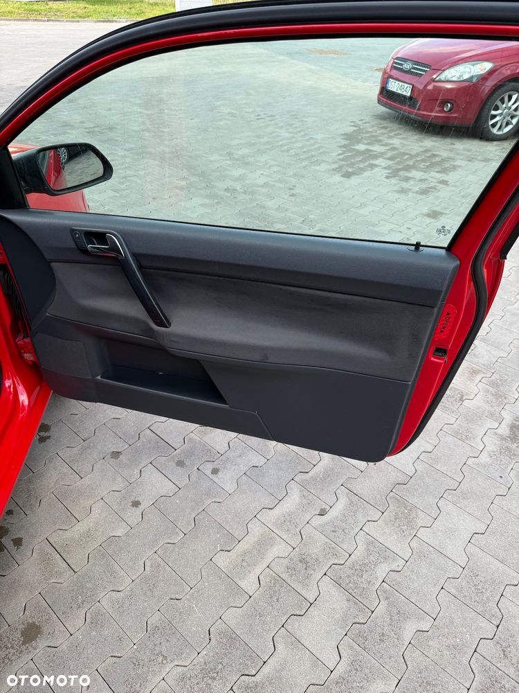 Volkswagen Polo 1.4 16V Sportline - 20