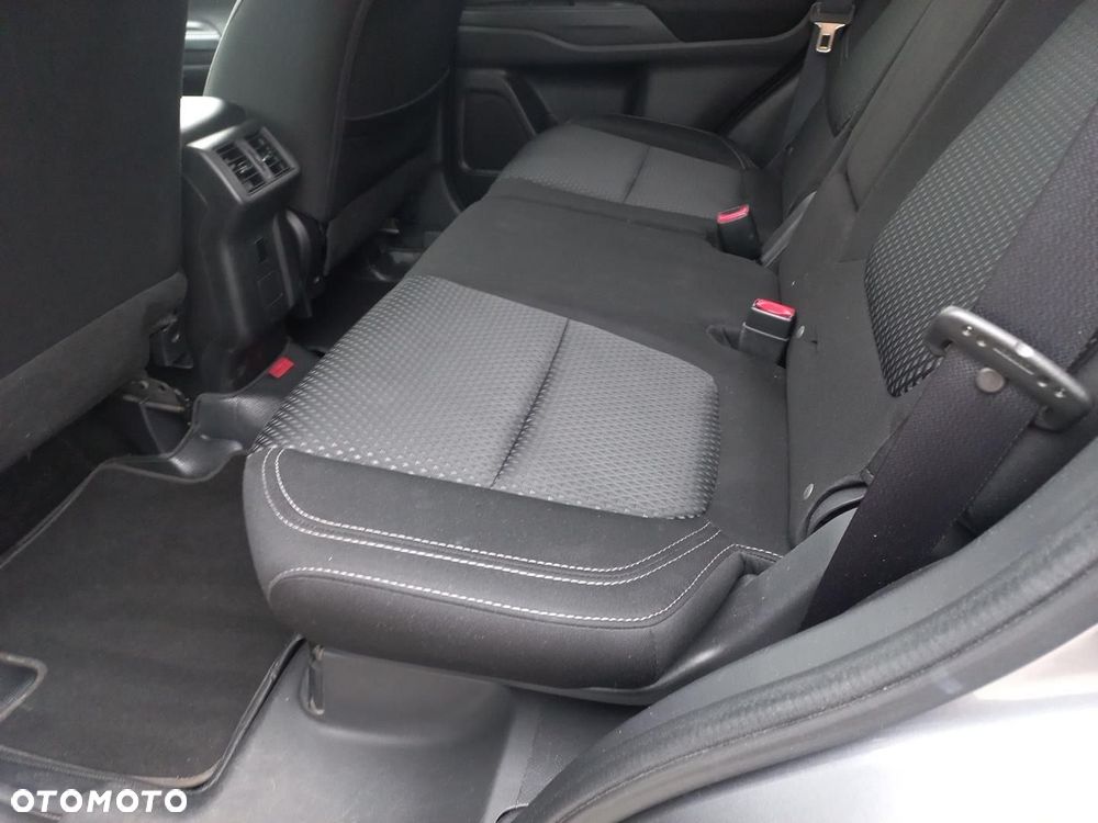 Mitsubishi Outlander 2.0 Intense 4WD CVT - 10