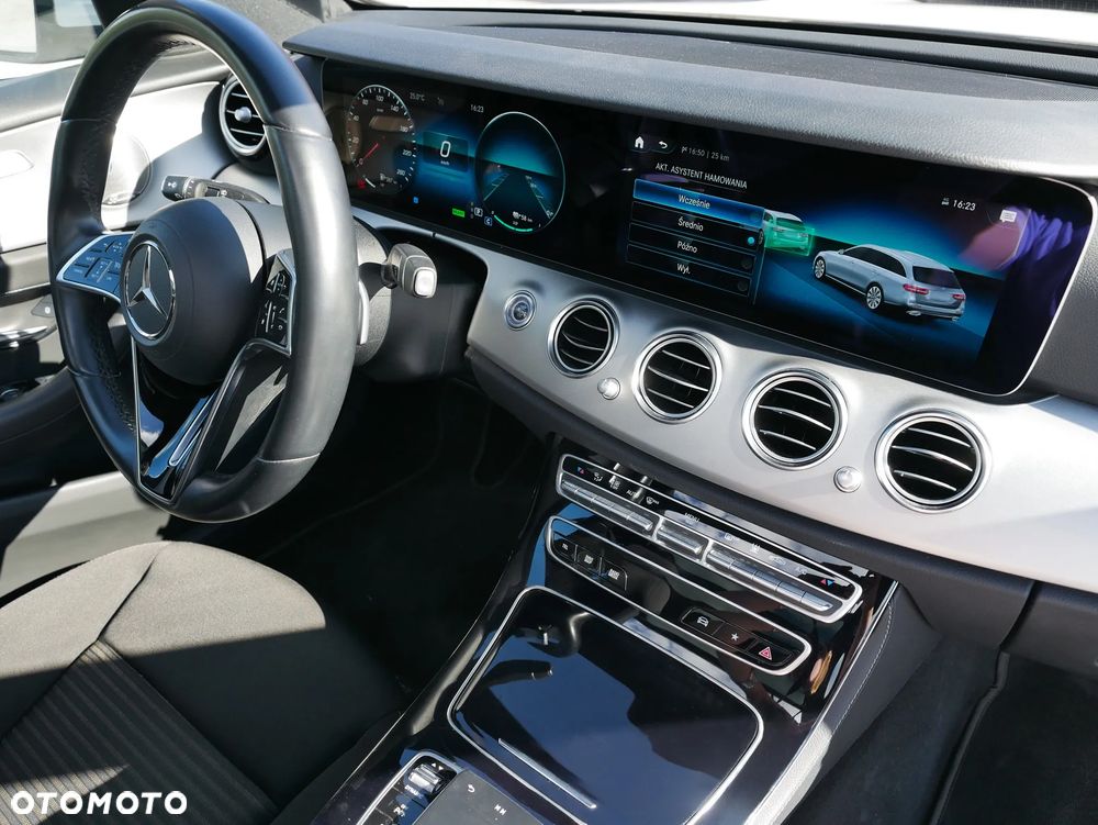 Mercedes-Benz Klasa E 300 de 9G-TRONIC - 15