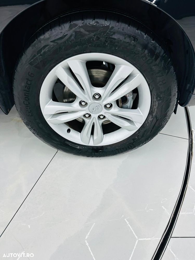 Hyundai ix35 1.7 CRDI 2WD blue Finale Silver - 10