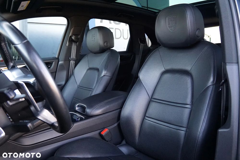 Porsche Cayenne Standard - 18