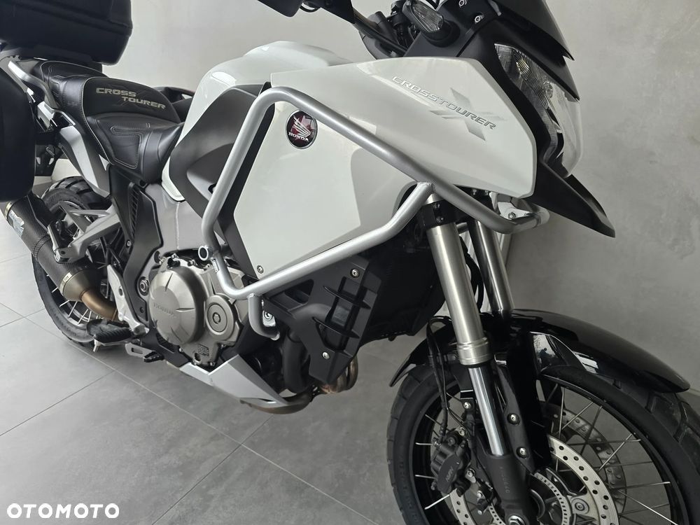 Honda VFR - 28