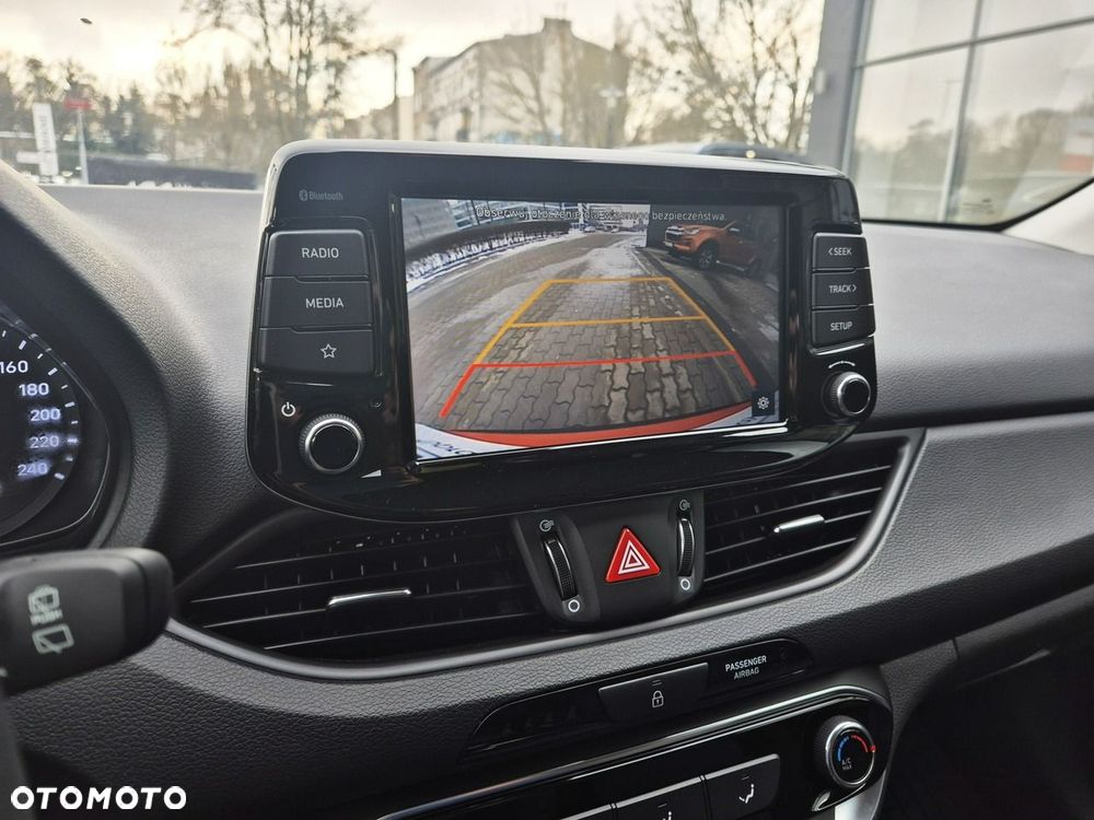 Hyundai i30 1.5 T-GDI 48V Modern - 28