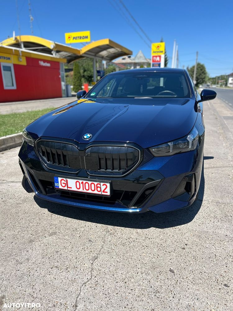 BMW Seria 5 520d xDrive AT MHEV - 1