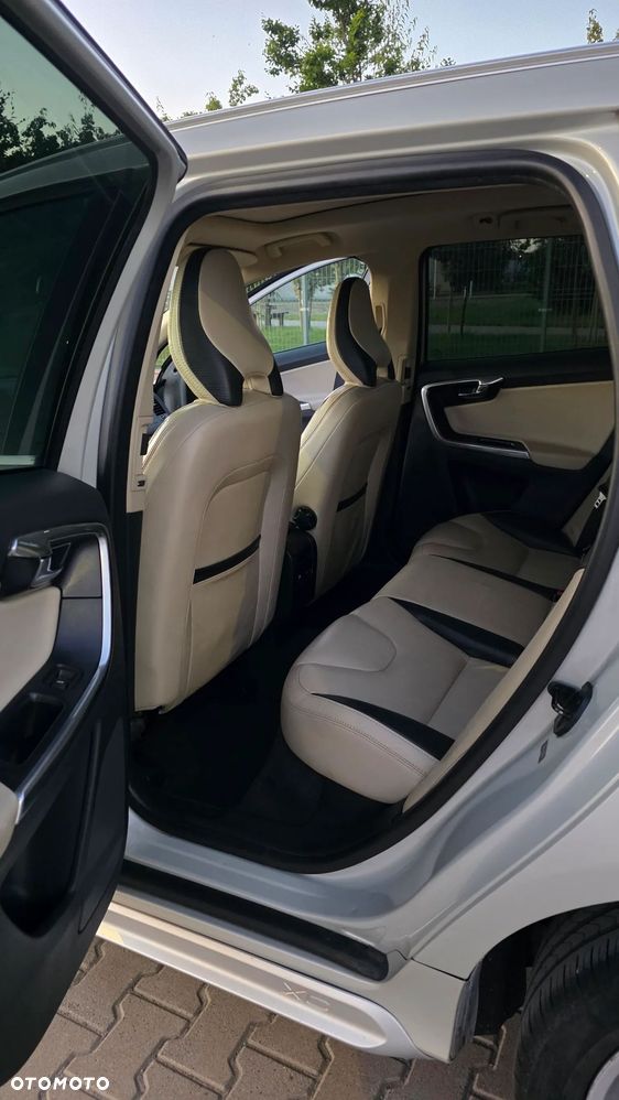 Volvo XC 60 T6 AWD R-Design Summum - 6