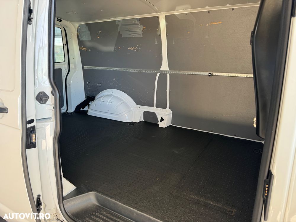 Volkswagen Transporter - 14
