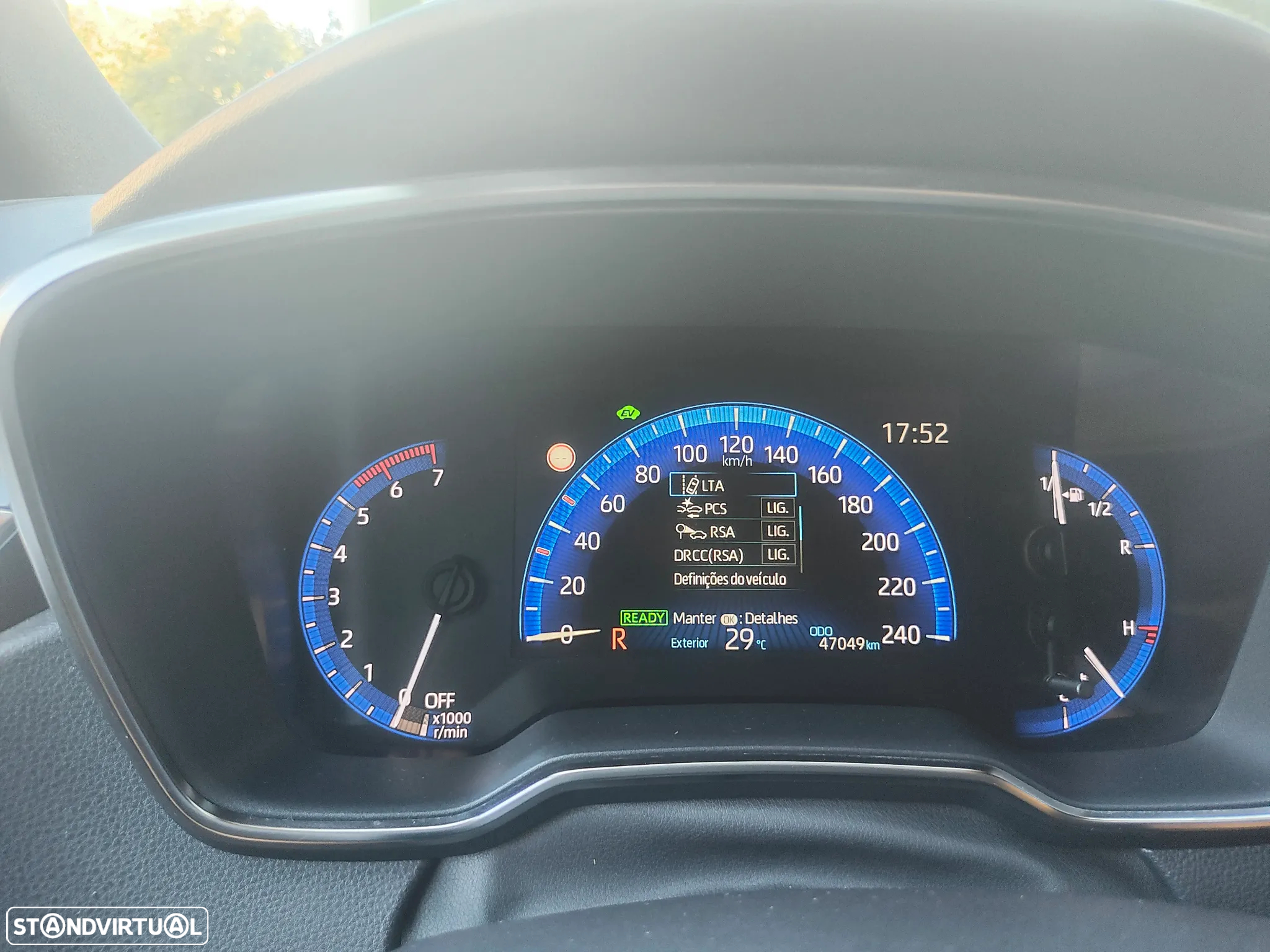 Toyota Corolla 1.8 Hybrid Square Collection - 21