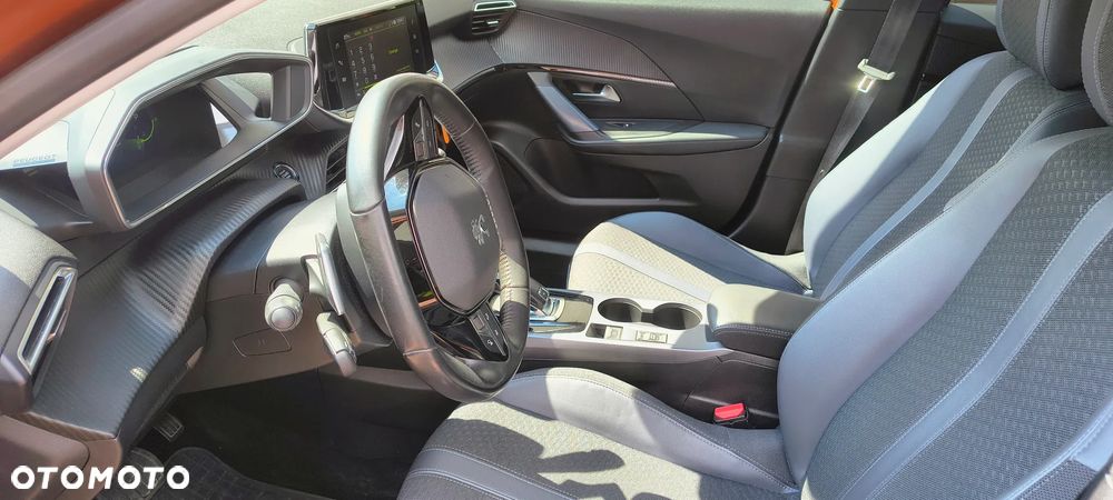 Peugeot 2008 1.2 PureTech Allure S&S EAT8 - 9