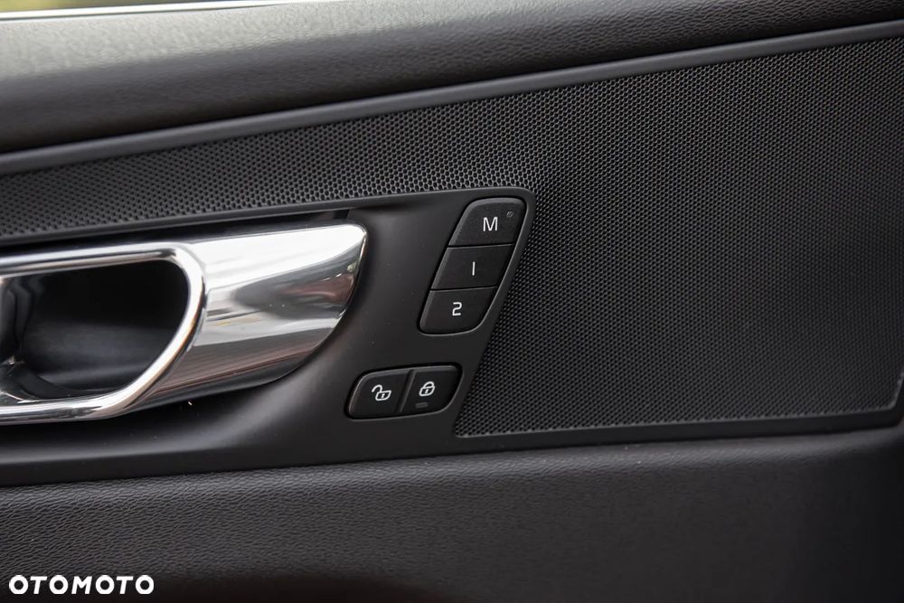 Volvo XC 60 - 16