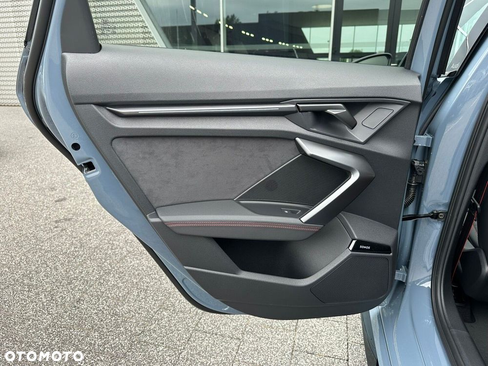 Audi RS3 Limousine - 18