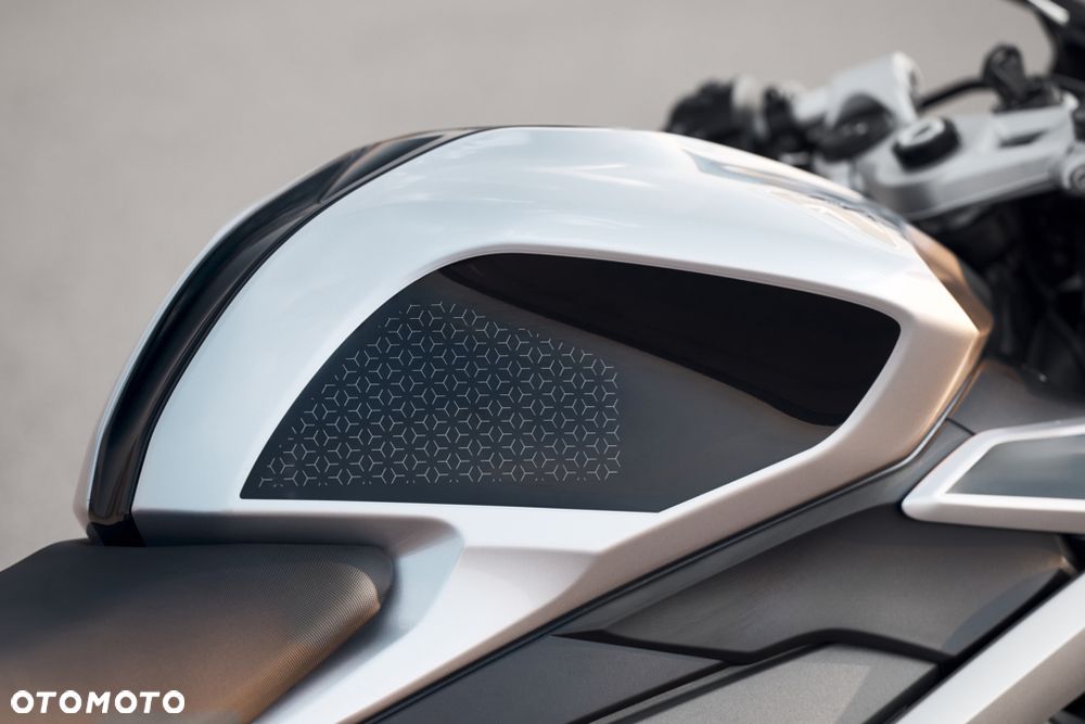 Triumph Daytona - 5