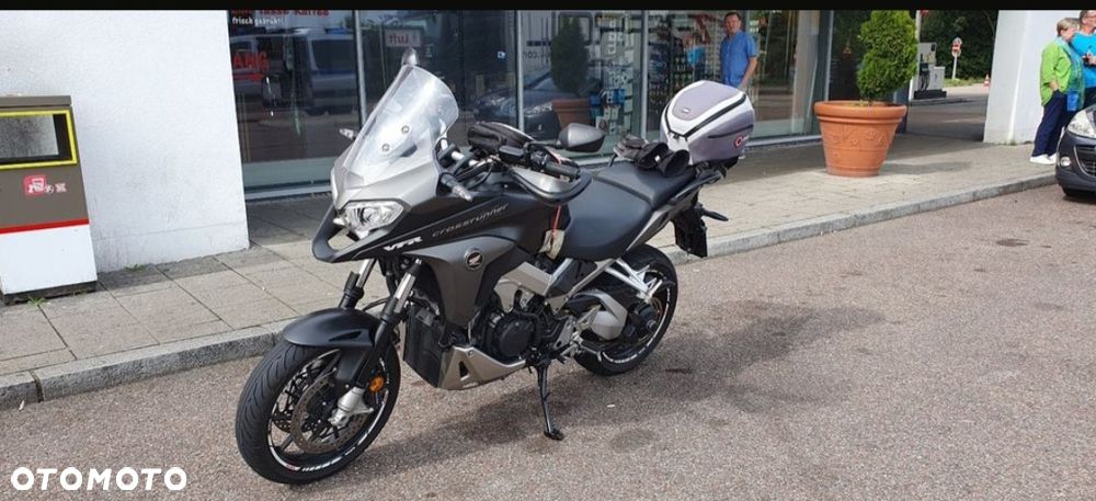 Honda VFR - 4