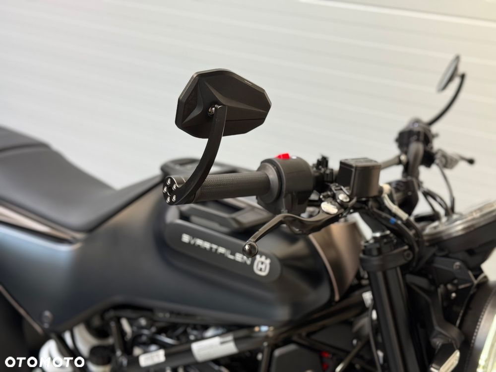 Husqvarna Svartpilen - 12