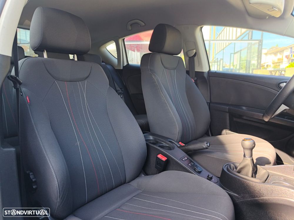 SEAT Leon 1.6 TDI DPF E-Ecomotive Reference Copa - 17