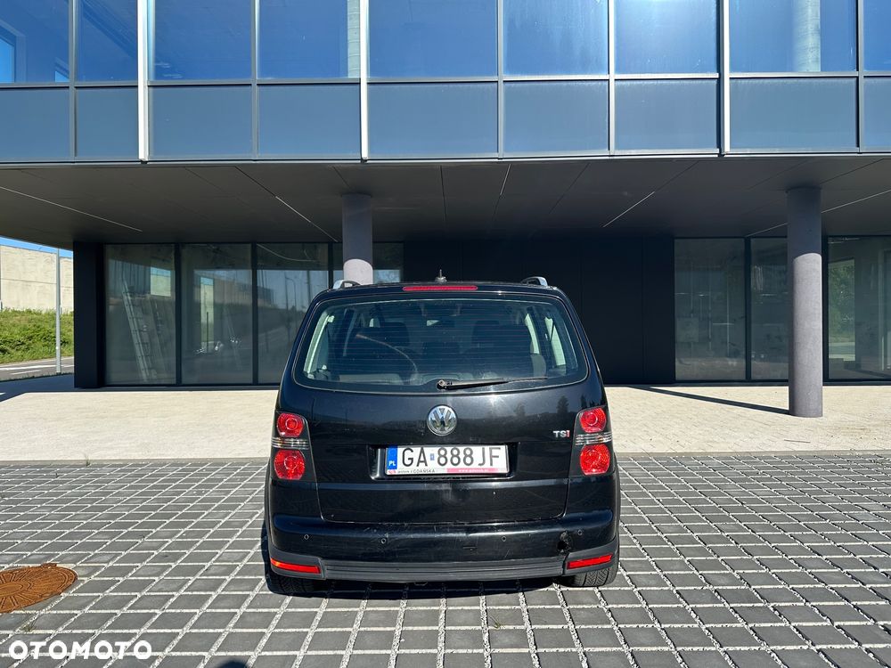 Volkswagen Touran 1.4 TSI Cross - 8