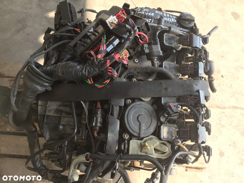 AUDI A4 B8 13R 1.8 TFSI SILNIK BEZ OSPRZĘTU CJEB