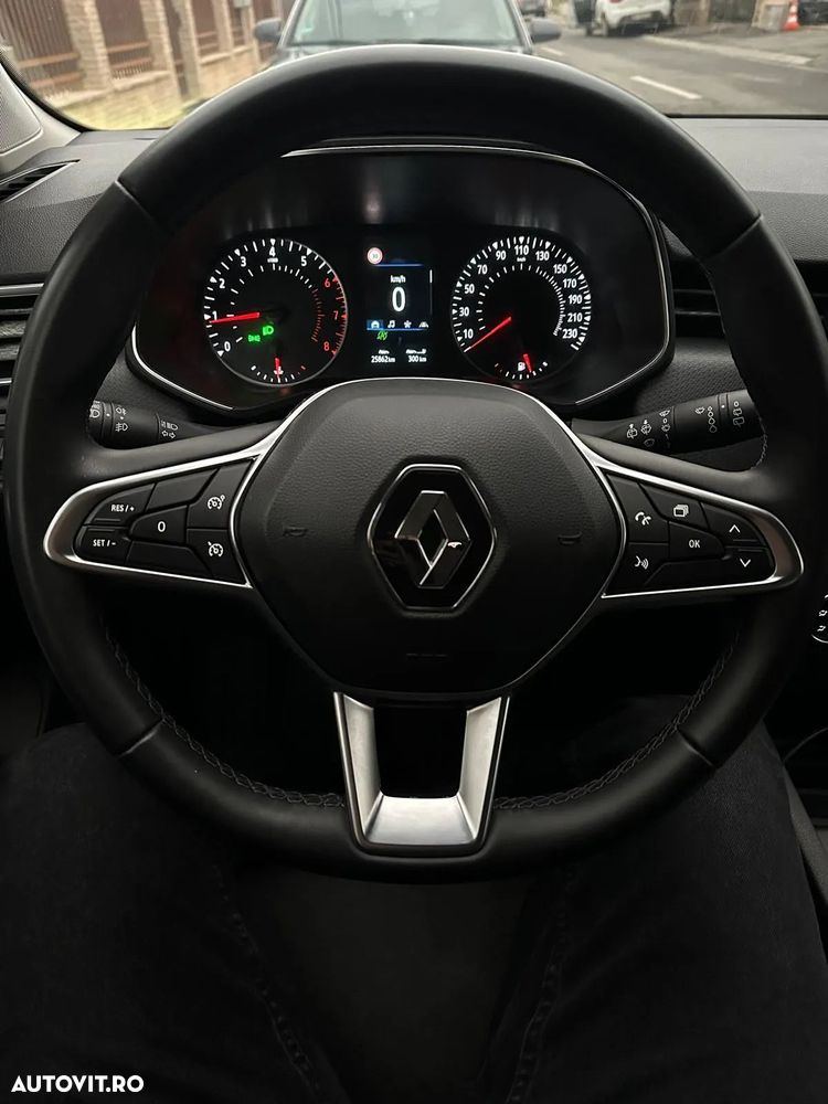 Renault Clio V TCe Zen - 10