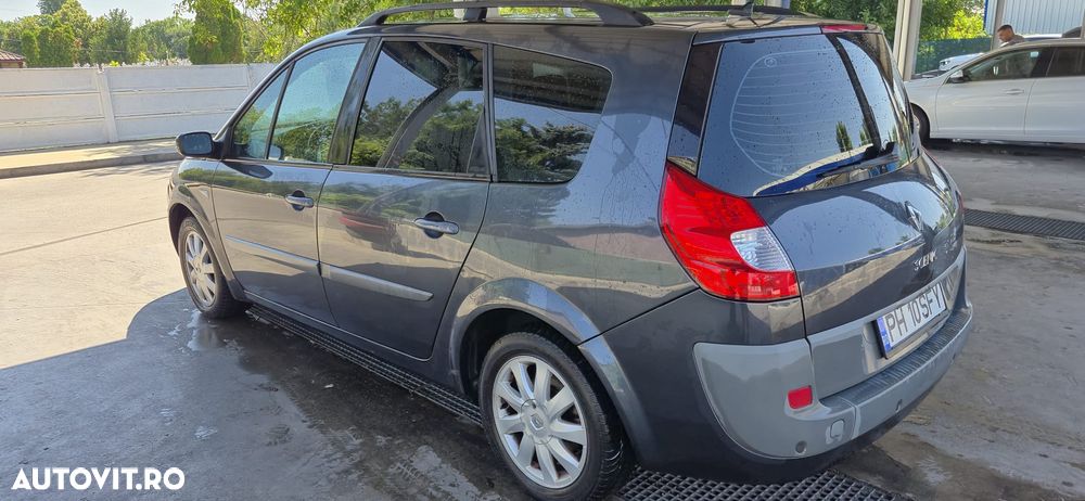 Renault Grand Scenic - 2