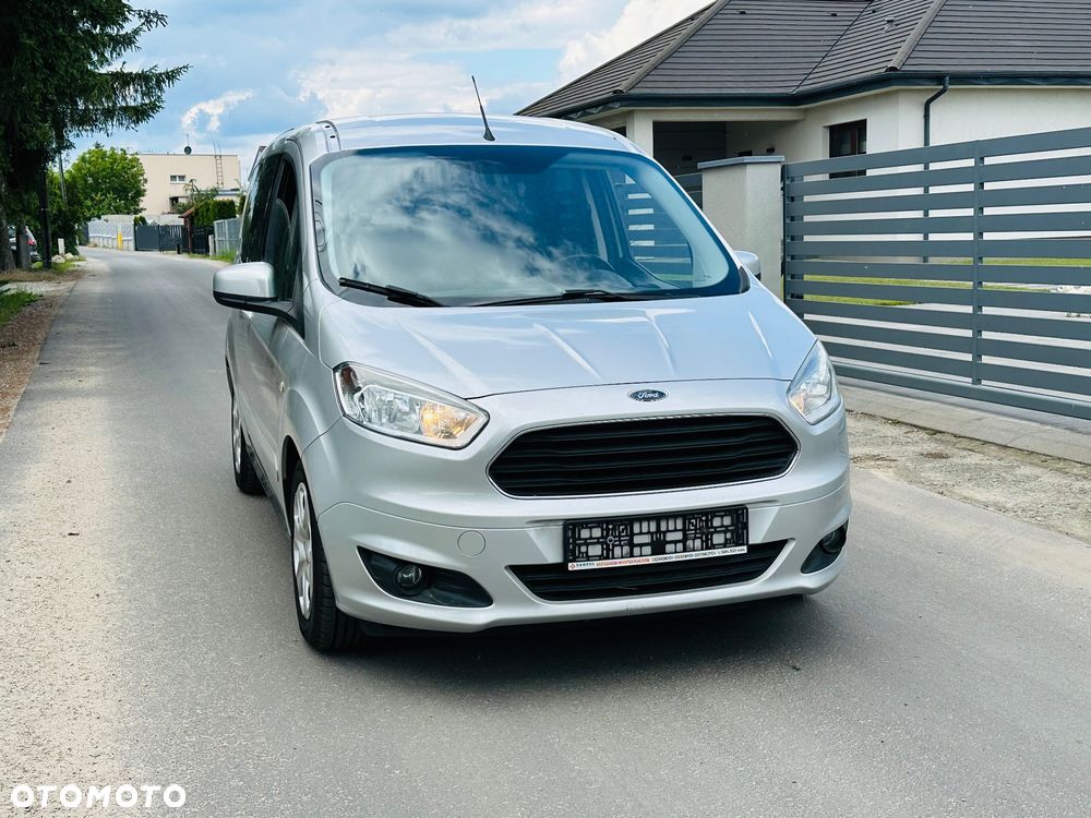 Ford Tourneo Courier - 23
