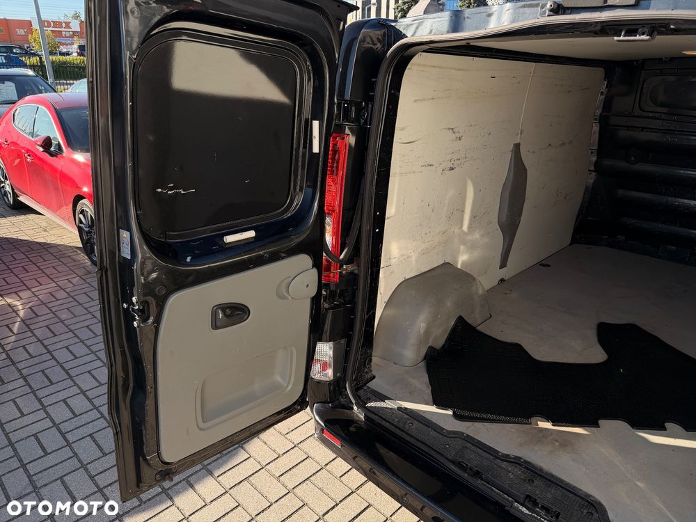 Opel Vivaro - 18