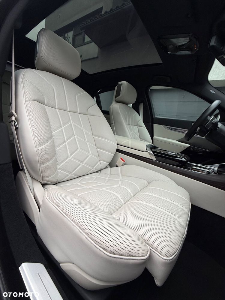 BMW Seria 7 - 10