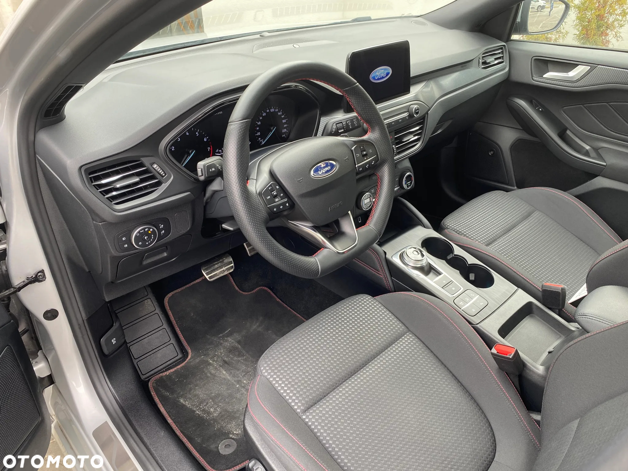 Ford Focus 1.5 EcoBoost Start-Stopp-System ST-LINE - 9