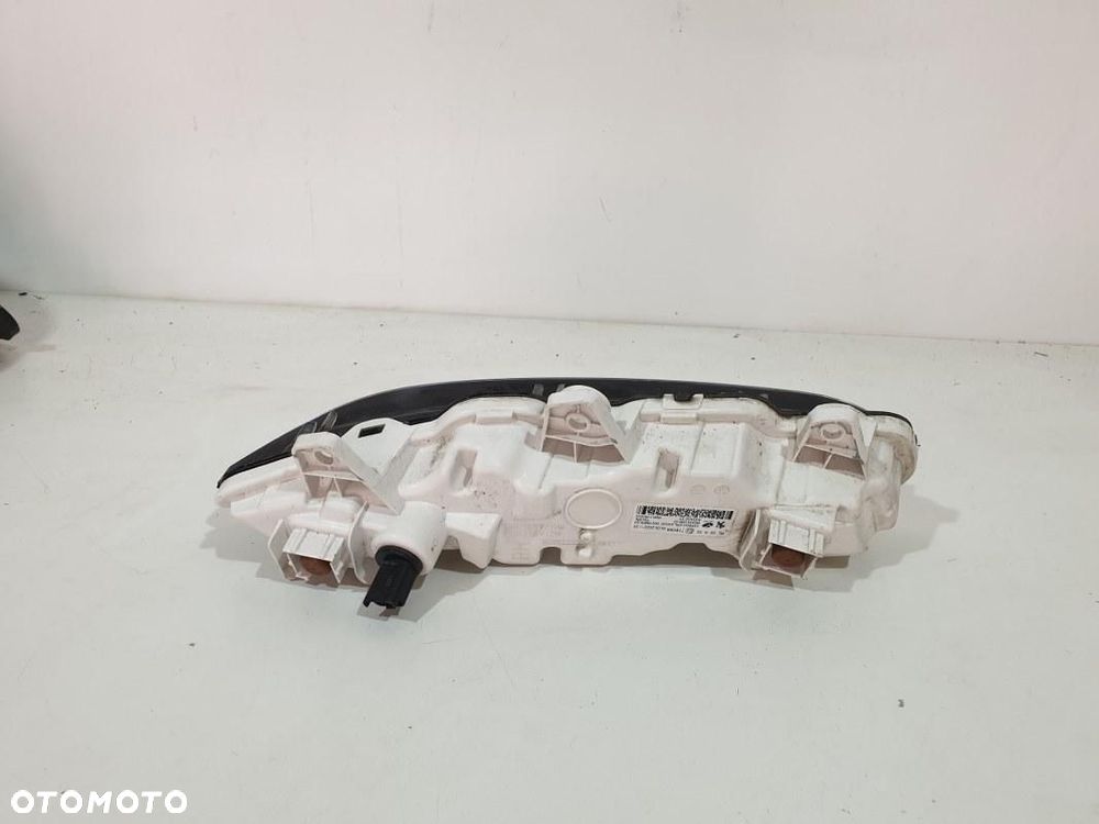 PEUGEOT 208 II 2 LAMPA DRL LED PRAWY JAZDY DZIENNEJ  9824241280 ORYGINAŁ - 2