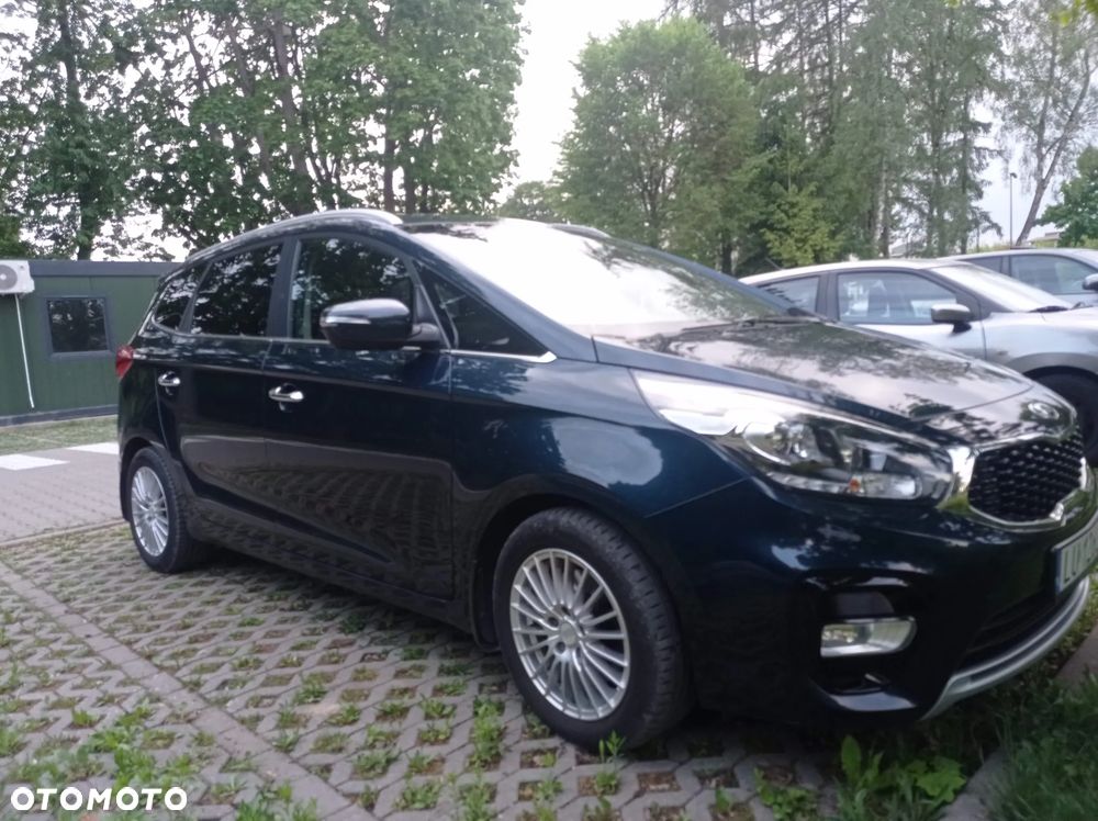 Kia Carens - 3