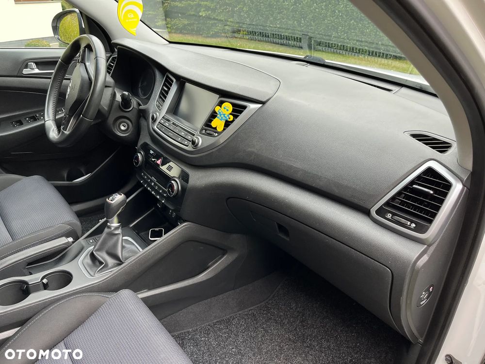 Hyundai Tucson 1.7 CRDI BlueDrive Style 2WD - 10