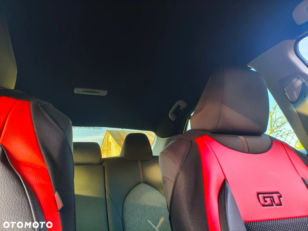 Toyota Camry 2.5 Hybrid Comfort CVT - 17
